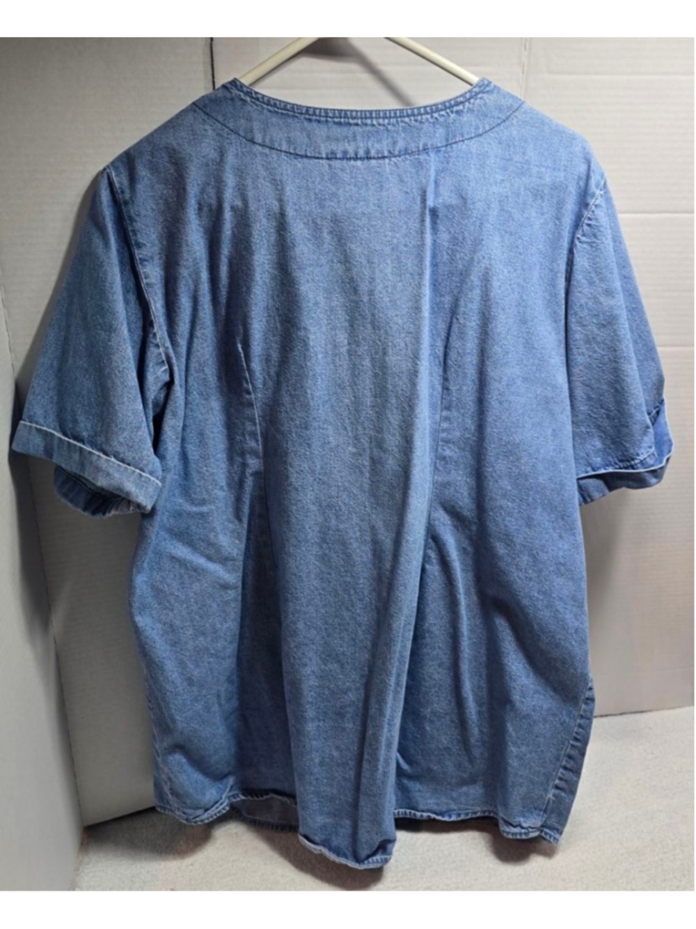 Women's Coldwater Creek Blue Embroidered Denim Button Down Shirt XL - Picture 6 of 6